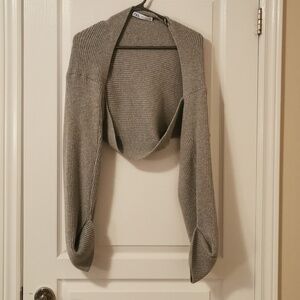 Grey shrug